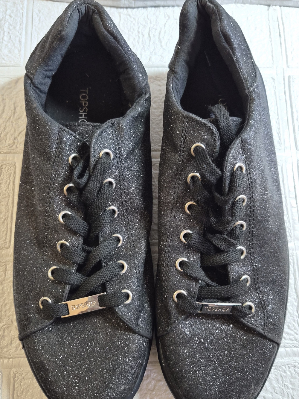 Topshop Black Sparkly Low Top Sneakers Size 9.5 Gorgeous in Sunshine